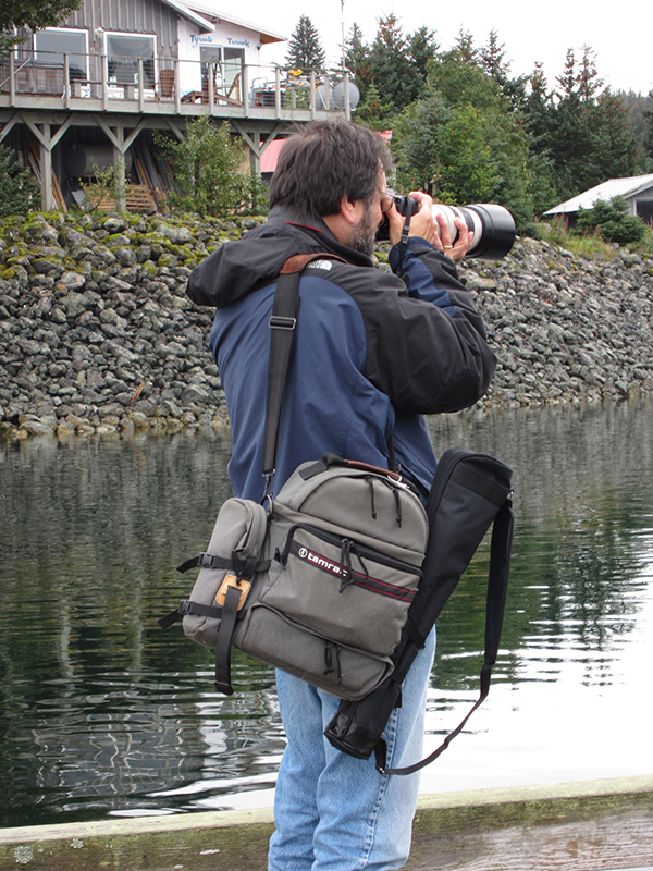 Artist Dan DAmico photographing sea otters in Alaska